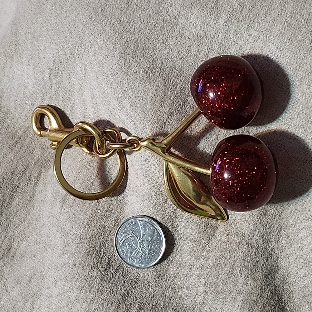 Cherry ๐ bag charm - Picture 5 of 11